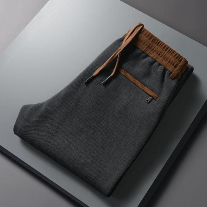 Troy | Herren Cord-Sweatpants – Slim Taper – weicher Baumwollcord – Rippbund & Logo-Detail Hirschfeld 