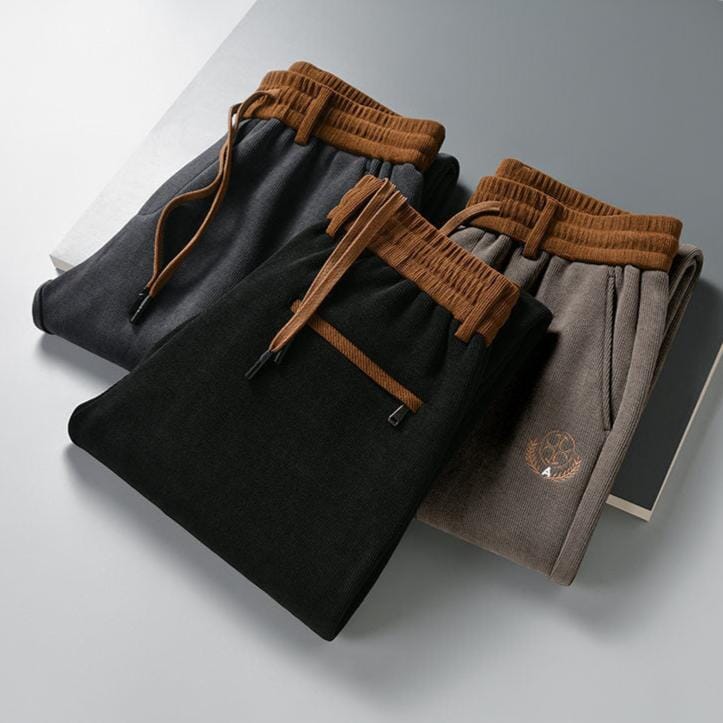 Troy | Herren Cord-Sweatpants – Slim Taper – weicher Baumwollcord – Rippbund & Logo-Detail Hirschfeld 