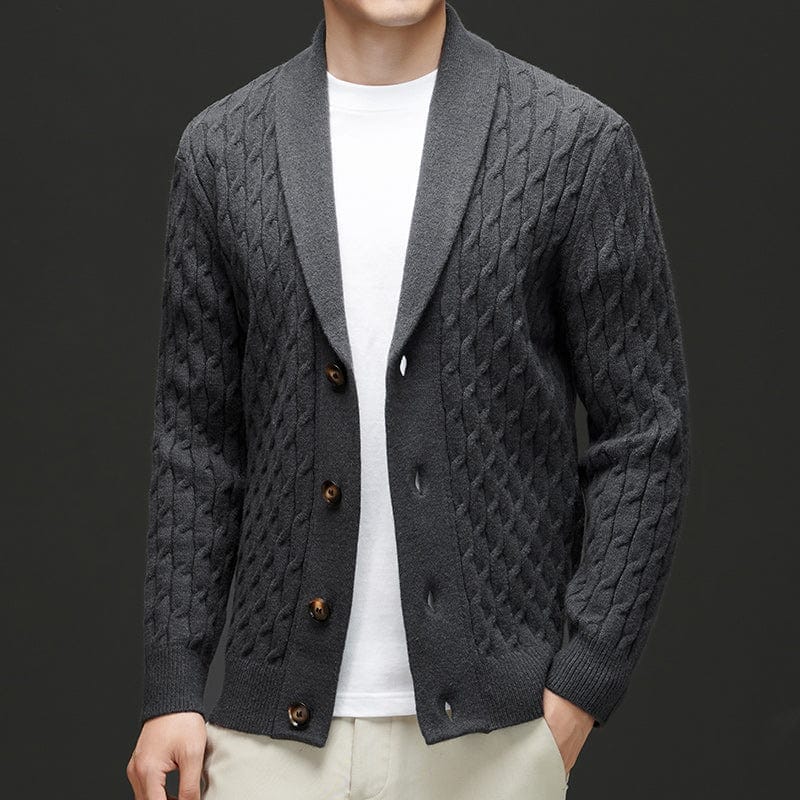 Adrian | Herren Merino-Cardigan – Schalkragen – Kabelstrick – Knopfleiste Hirschfeld 