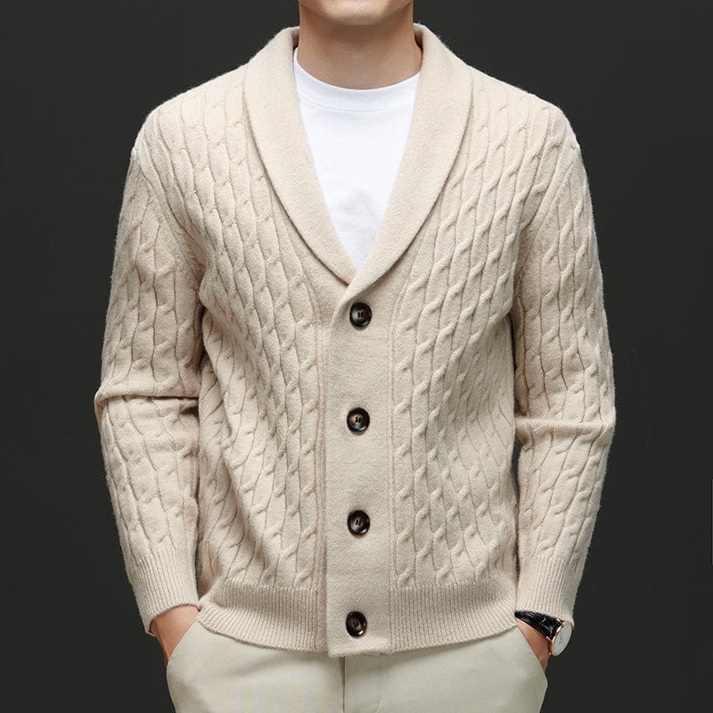 Adrian | Herren Merino-Cardigan – Schalkragen – Kabelstrick – Knopfleiste Hirschfeld Beige XS 