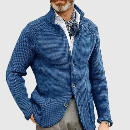 Abel | Herren Cardigan V-Ausschnitt – Blazer-inspiriertes Design – Materialmix Hirschfeld Ozeanblau XS 