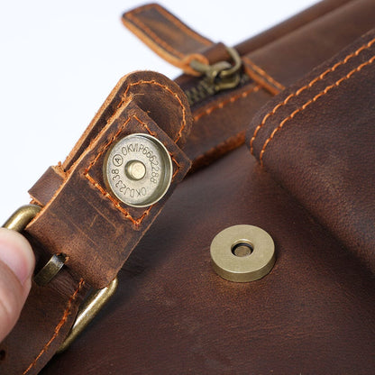 Eugene | Herren Leder Rucksack Klappenverschluss – Seitentaschen – Vollnarbenleder leather backpack Hirschfeld 